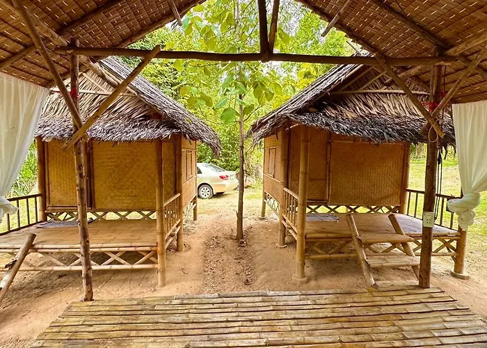 Tid-jai At Suan Phueng รีสอร์ท 3*